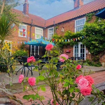 Sutton Staithe Hotel Extérieur photo