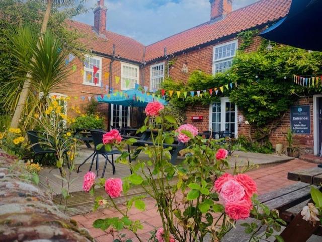 Sutton Staithe Hotel Extérieur photo